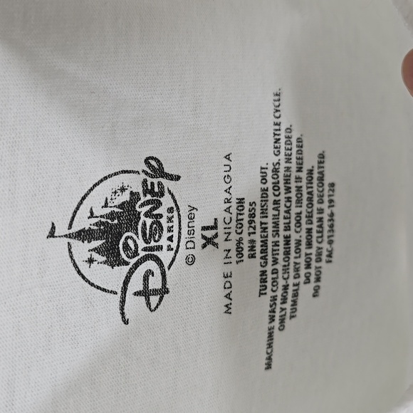 {Disney Parks} Men's Magic Kingdom White Long Sleeve T-Shirt - Size XL - Picture 8 of 10